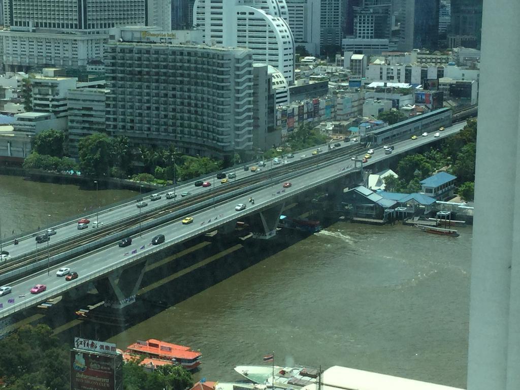 Baan Sathorn Riverfront 방콕 객실 사진