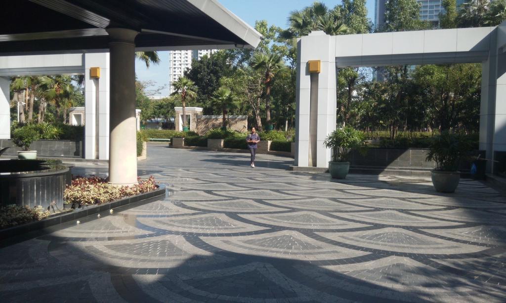 Baan Sathorn Riverfront 방콕 외부 사진