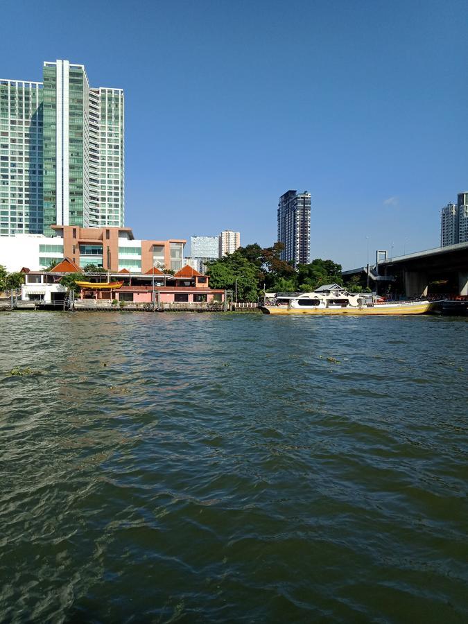 Baan Sathorn Riverfront 방콕 외부 사진