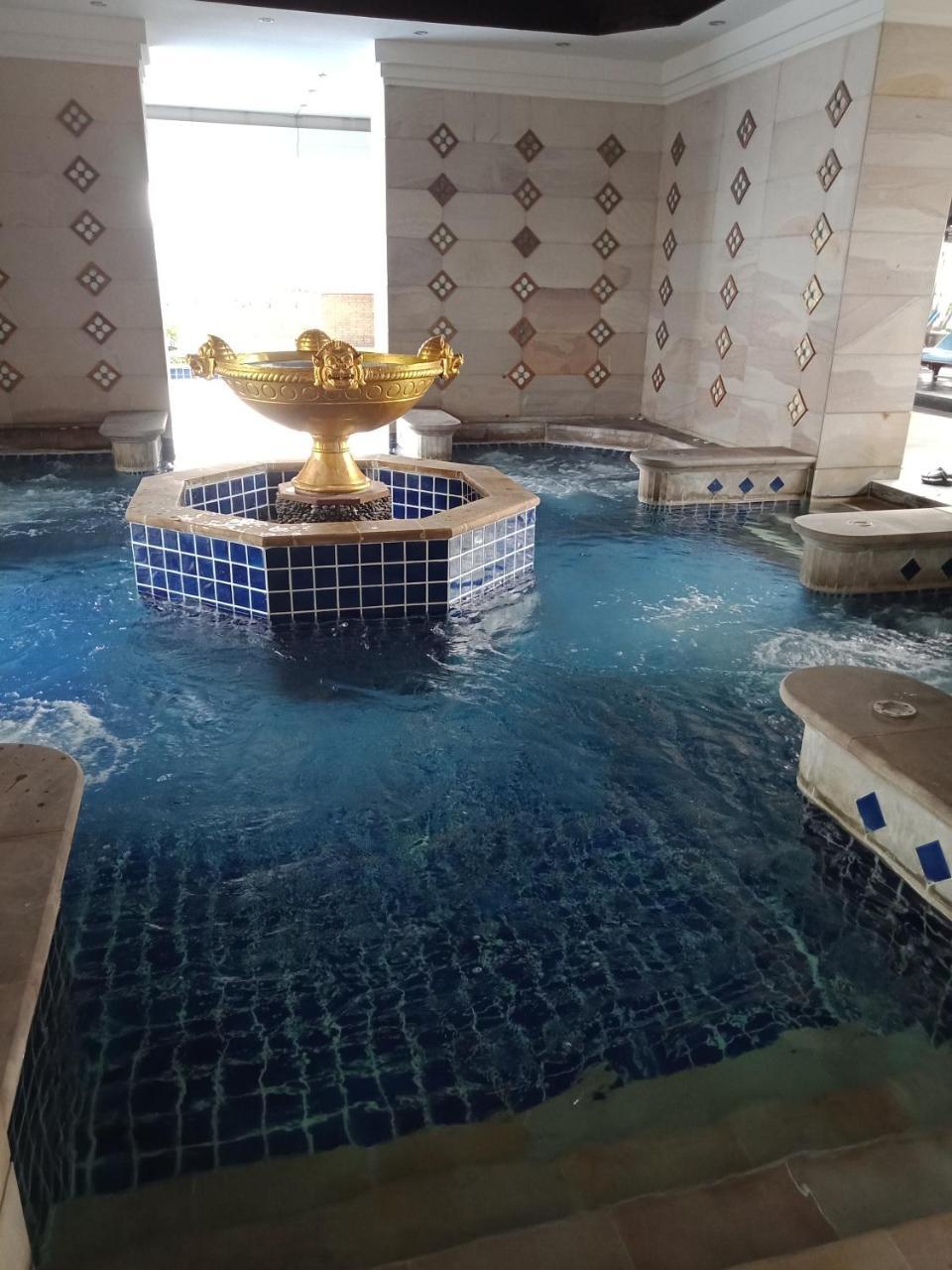 Baan Sathorn Riverfront 방콕 외부 사진
