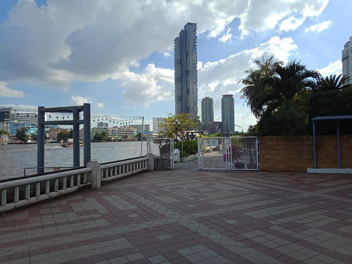 Baan Sathorn Riverfront 방콕 외부 사진