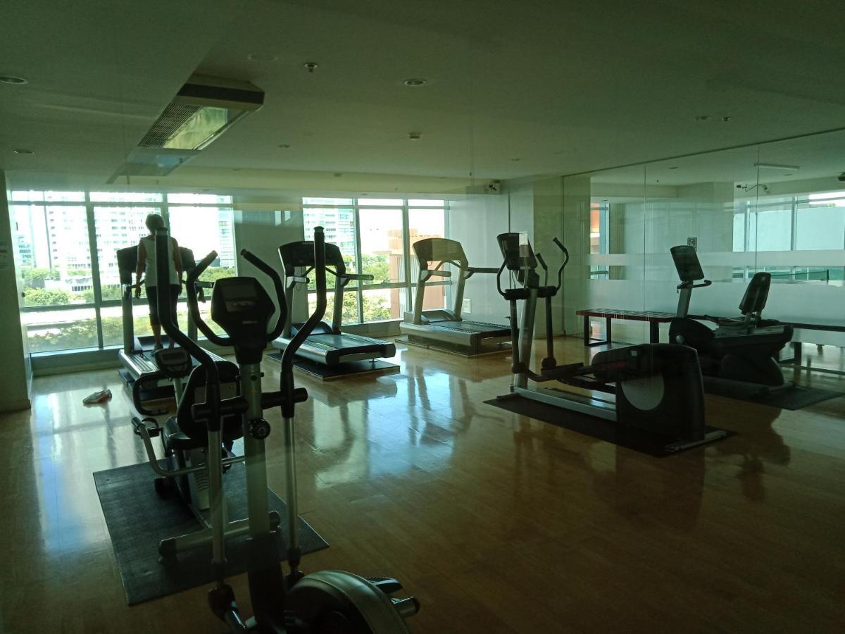 Baan Sathorn Riverfront 방콕 외부 사진